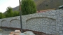 نصب سنگفرش براي كف نما ديوار باغ ويلا با سنگ مالون و سنگ لاشه