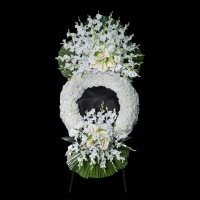 سفارش تاج گل ترحیم با طراحی حرفه ای