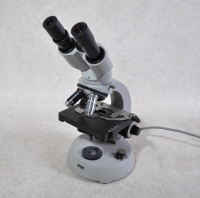 فروش میکروسکوپ زایس اصل آلمان